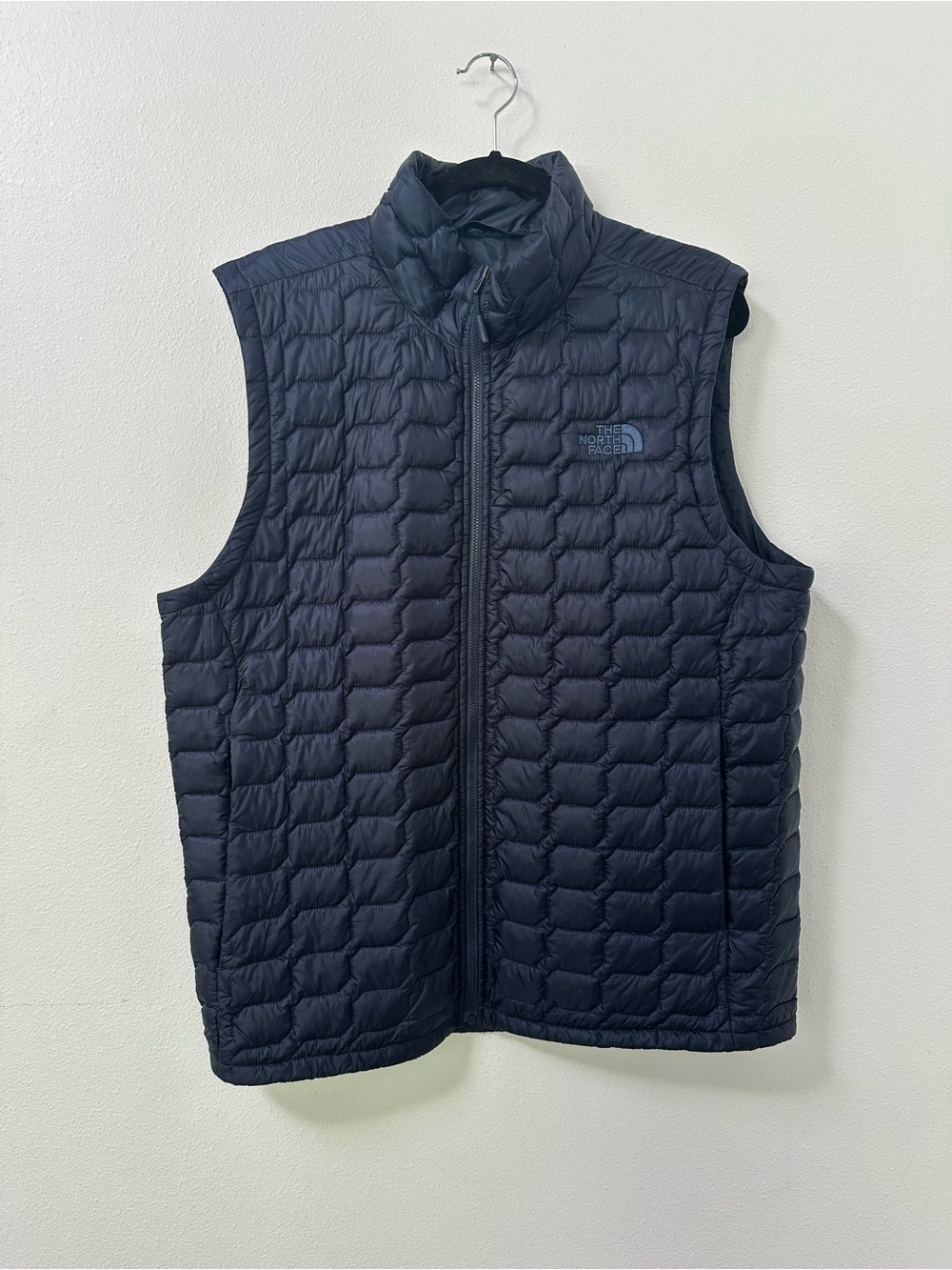 The North Face Thermoball Vest Men's Large Blue Quilted Puffer Full Zip